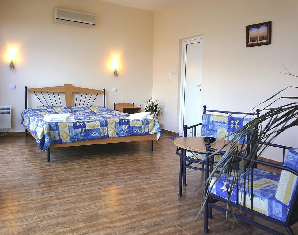 Central Family Hotel Haskovo Pokoj fotografie