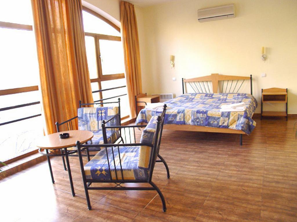 Central Family Hotel Haskovo Pokoj fotografie