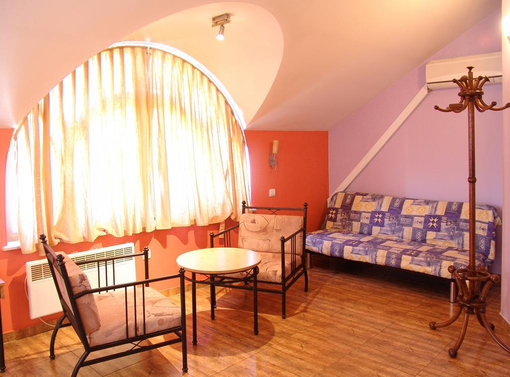 Central Family Hotel Haskovo Pokoj fotografie
