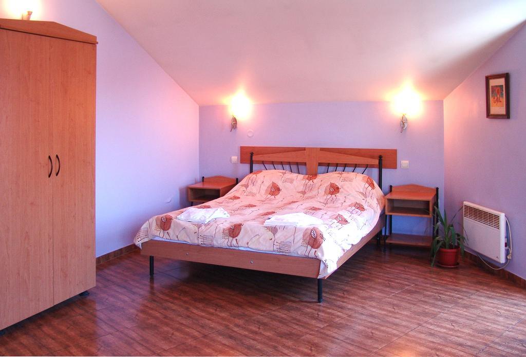 Central Family Hotel Haskovo Pokoj fotografie
